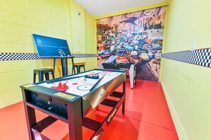 Spielezimmer