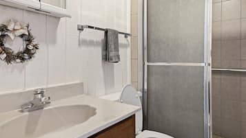 Hair dryer, towels