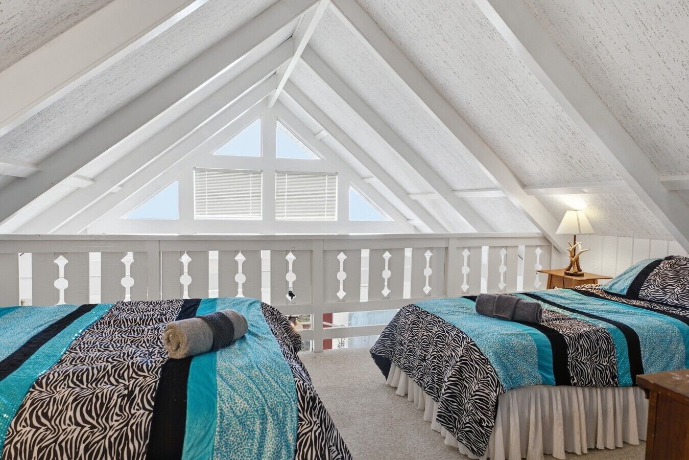 WiFi, bed sheets