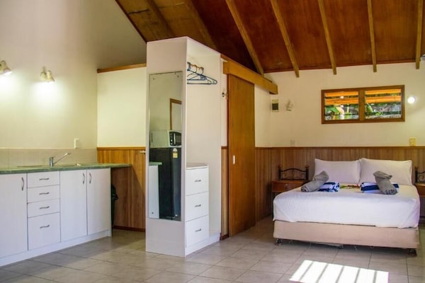 Standard Studio, Kitchen, Beach View | Soundproofing, iron/ironing board