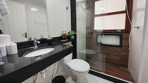 Loft, vista a la ciudad | Baño
