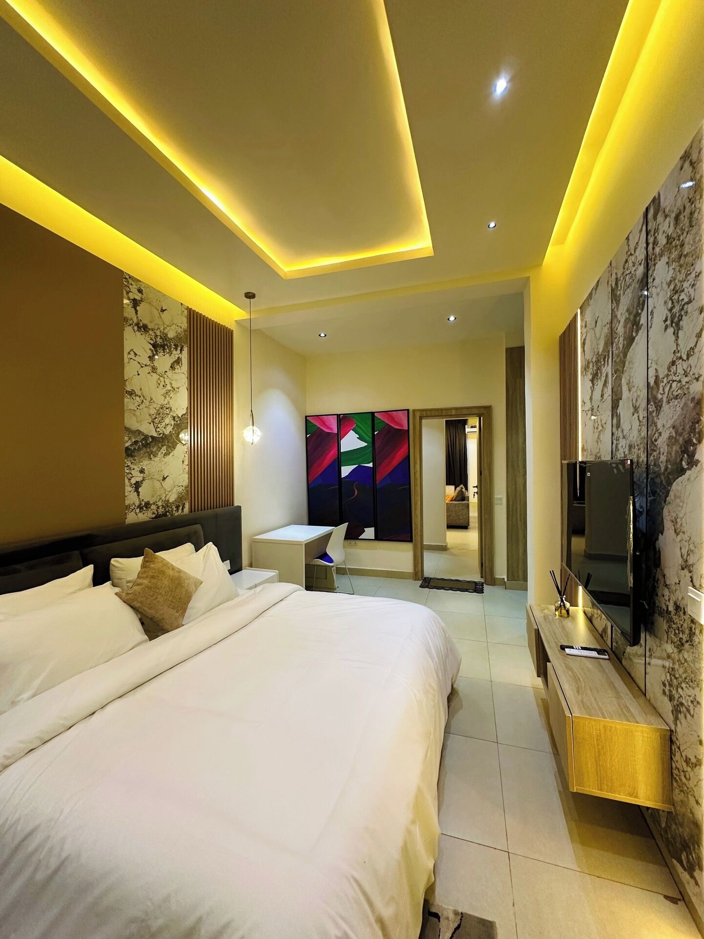 经济公寓, 阳台, 城市景观 | 客房内保险箱、办公桌、笔记本电脑工作区、遮光窗帘
