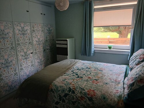 Devorgilla View – Bright & Spacious 2-Bed Apartment