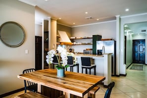 Dining - Flamingo Tower 26 (Playa Flamingo)