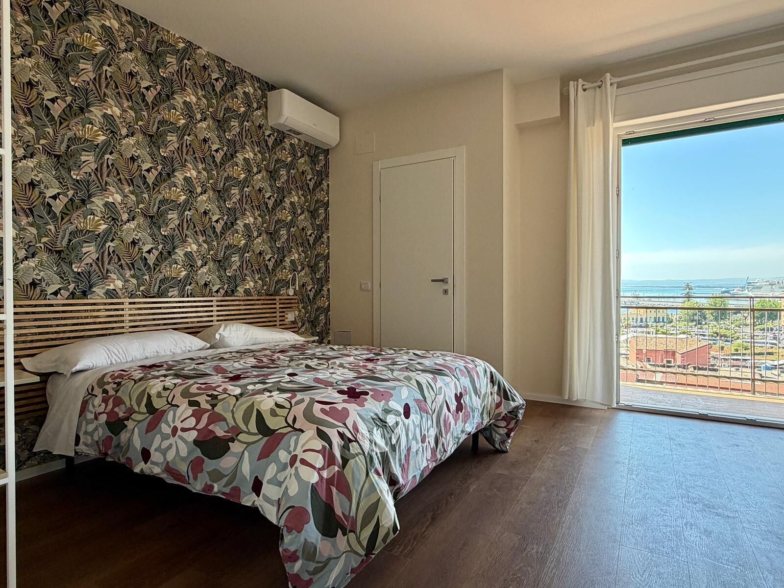 Deluxe Double or Twin Room, Balcony | Desk, laptop workspace, WiFi (free)
