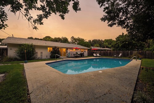 40-Ft Private Pool | Pet-Friendly | Near Beach