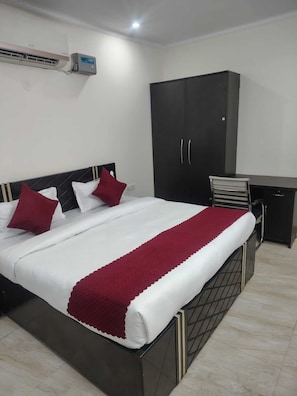 Chambre Standard Double ou avec lits jumeaux