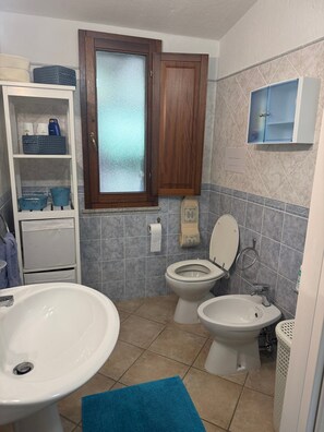 Shower, hair dryer, towels - Villino Empatja: an emerald sea at your doorstep (Tertenia)