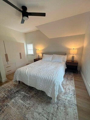 Internet, bed sheets - Cozy Home for Travel Nurses or Professionals (Owosso)