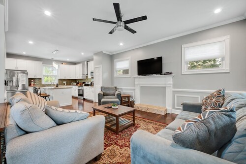 Spacious 3 BR Home with Fire Pit & Fenced Backyard - Pet Friendly