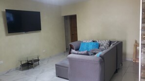 Smart TV - Vrbo Property (Sabana Grande de Boyá)