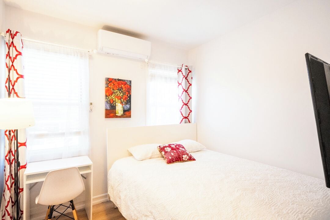 Desk, iron/ironing board, WiFi (free), bed sheets