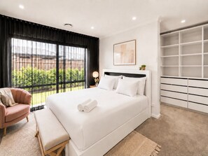 Unclassified image, 3 of 21, button - Spacious 4-bedroom Family Home in Manor Lakes (Melbourne)