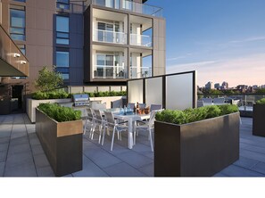 Outdoor dining - Urban Chic - Perfectly placed boutique condo in the heart of Fashion District (Toronto)