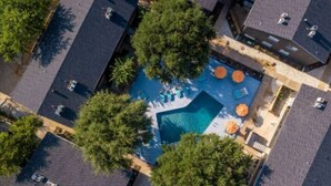 Pool - Arlington 2BR | AT&T, Globe Life, 6 Flags, Parking (Arlington)
