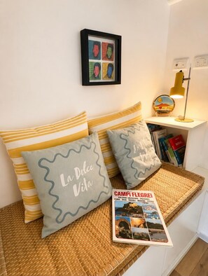 Interior - A small studio apartment in the historic center of Bacoli, just a stone's throw from the sea. (Bacoli)