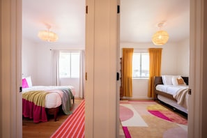 3 bedrooms, iron/ironing board, WiFi, bed sheets