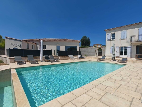 Pool - Vrbo Property (Saint-Gilles)