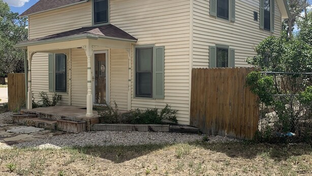 Unclassified image, 1 of 32, button - Adorable 4-bedroom house in Saratoga. Perfect for families or larger groups. (Saratoga)