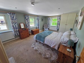 Room - Charming Farm Cottage near Lough Derg (Killaloe)