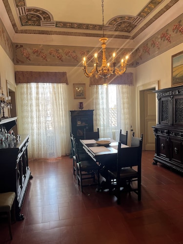 Martyrs' Home; Vacation Home