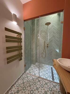 Bathroom - Vrbo Property (Vila Real de Santo António)