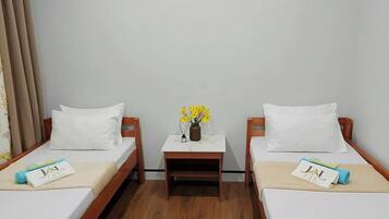 Free WiFi, bed sheets