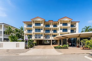 Ảnh chưa phân loại, 3 trong số 12 ảnh, nút