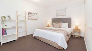 Apartment, 1 Bedroom, Balcony, Marina View - Townsville Apartment Near Stadium & CBD (South Townsville)