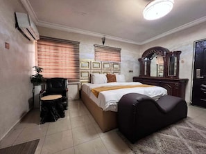 In-room safe, desk, laptop workspace, blackout curtains - Purple Crown Hotel  (Ikeja)