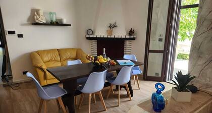 CANUTAHOUSE villa con giardino 500m dal mare relax salento