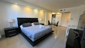 Room - Sunny Isles, beach life! Parking included (Sunny Isles Beach)