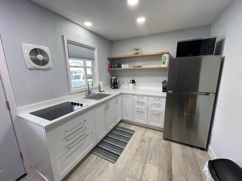 Pleasant 2-bedroom apartment with AC in Jeffersonville