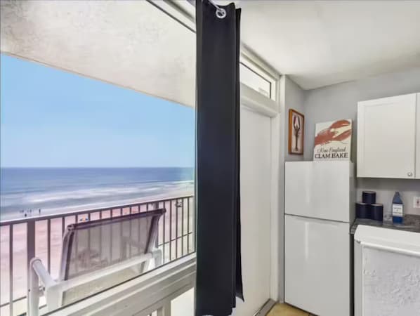 Interior - Ocean Front Coastal Condo (Daytona Beach)