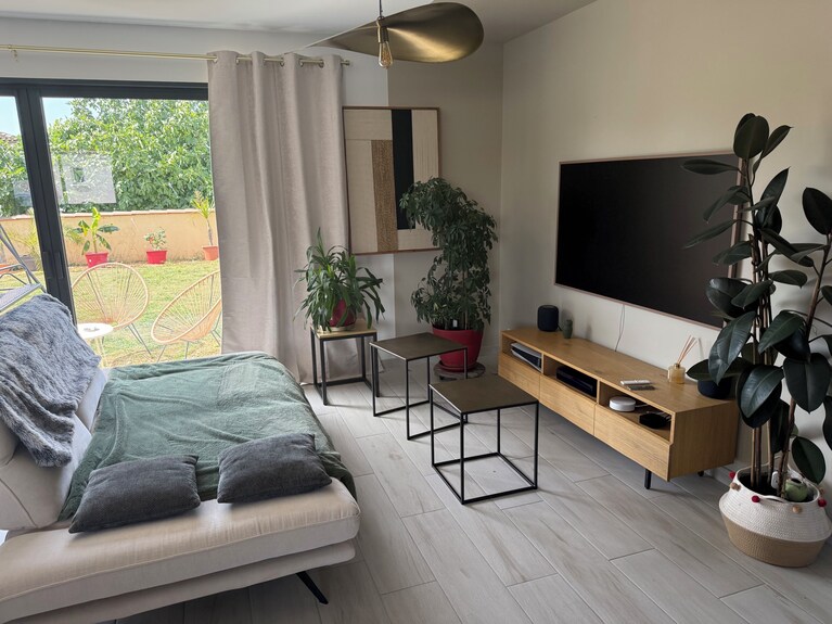 Smart Home, Ev Charging Station, Air-conditioned, Near Cognac, Sleeps 6 - Cognac