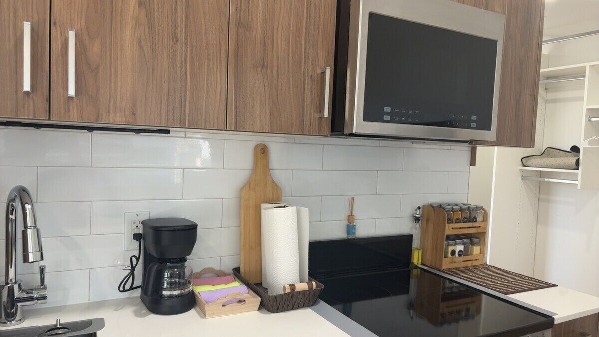 Macchina per tè/caffè, frigorifero, microonde, forno