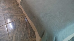 Habitación básica con 2 camas individuales