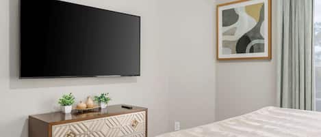 3 habitaciones, tabla de planchar con plancha, wifi y ropa de cama
