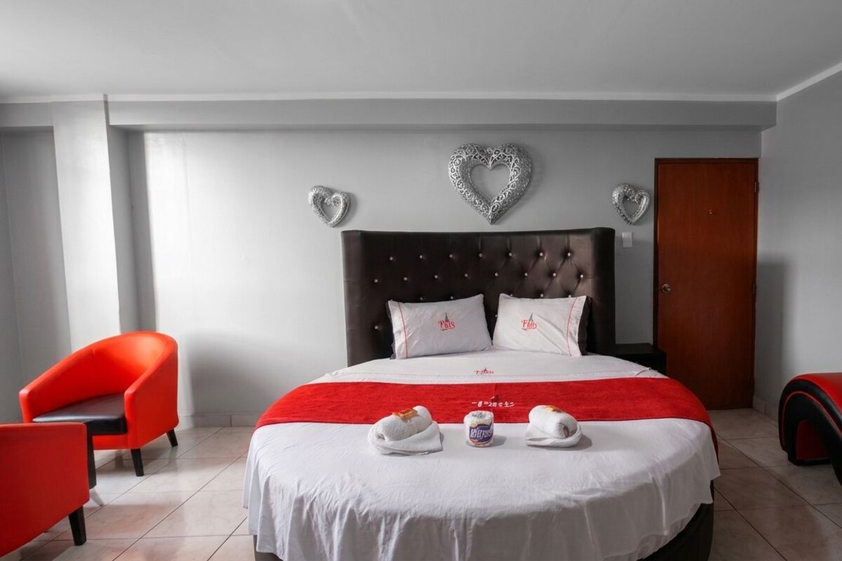 Deluxe Room, City View | Premium bedding, down comforters, laptop workspace, iron/ironing board