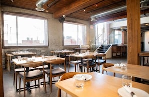 Dining - Spadina Design Hotel (Toronto)