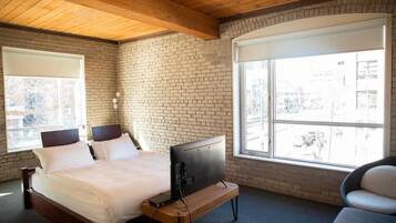 Soundproofing, iron/ironing board, WiFi (free)