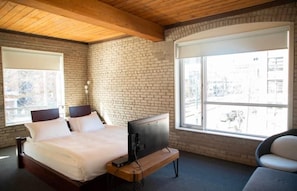 Soundproofing, iron/ironing board, free WiFi - Spadina Design Hotel (Toronto)