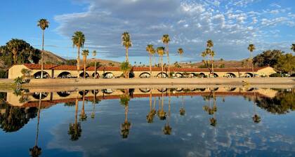 Cottonwood Cove Motel