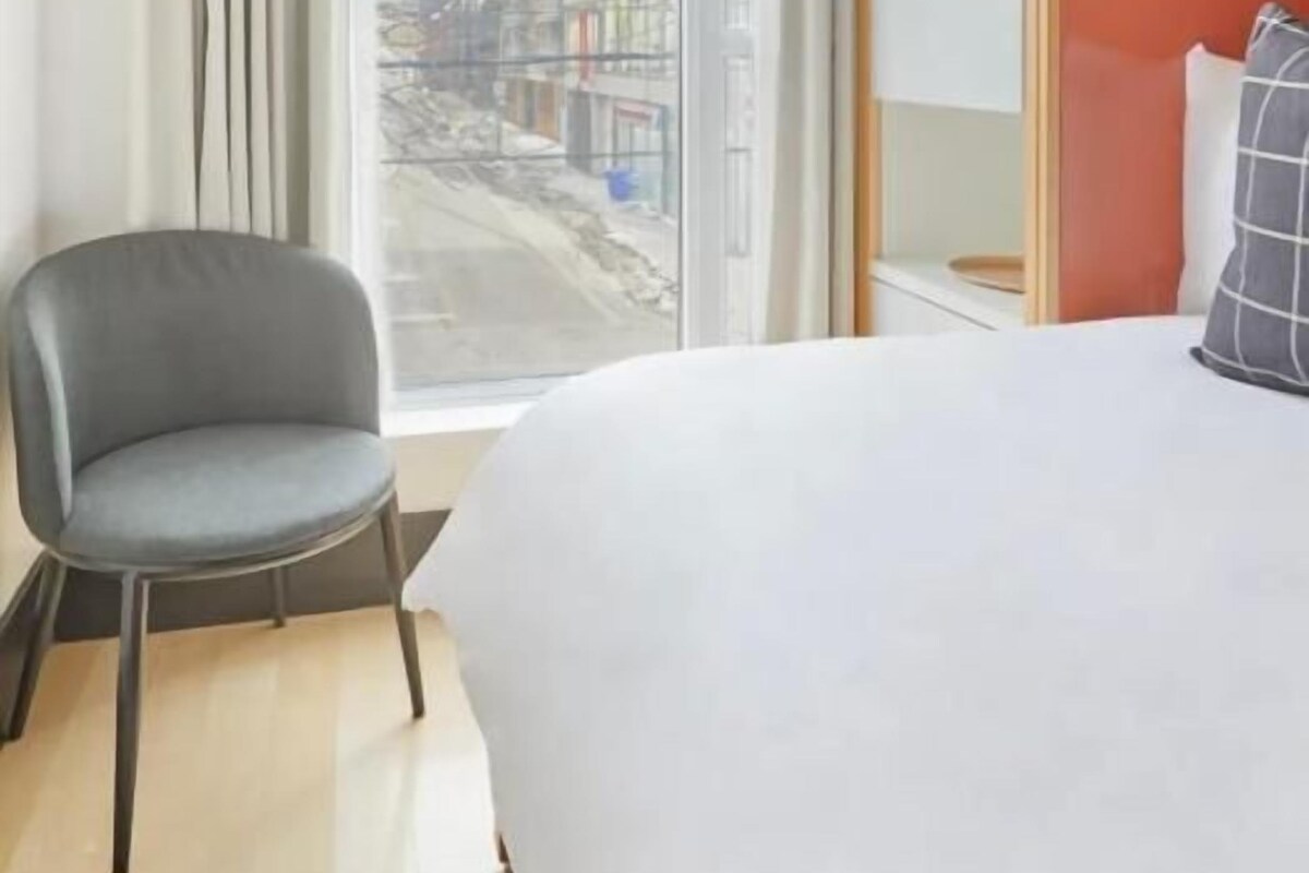 Studio, City View