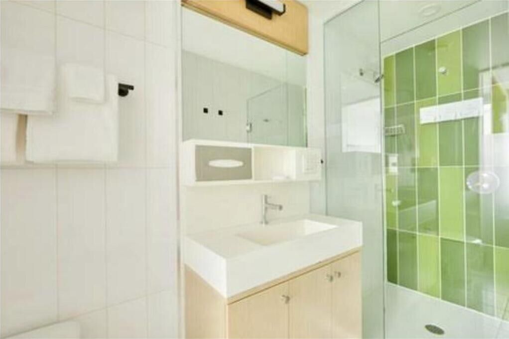 Studio, vue ville | Salle de bain