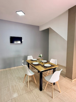 Dining - Serena Suites  (Carlos Spegazzini)