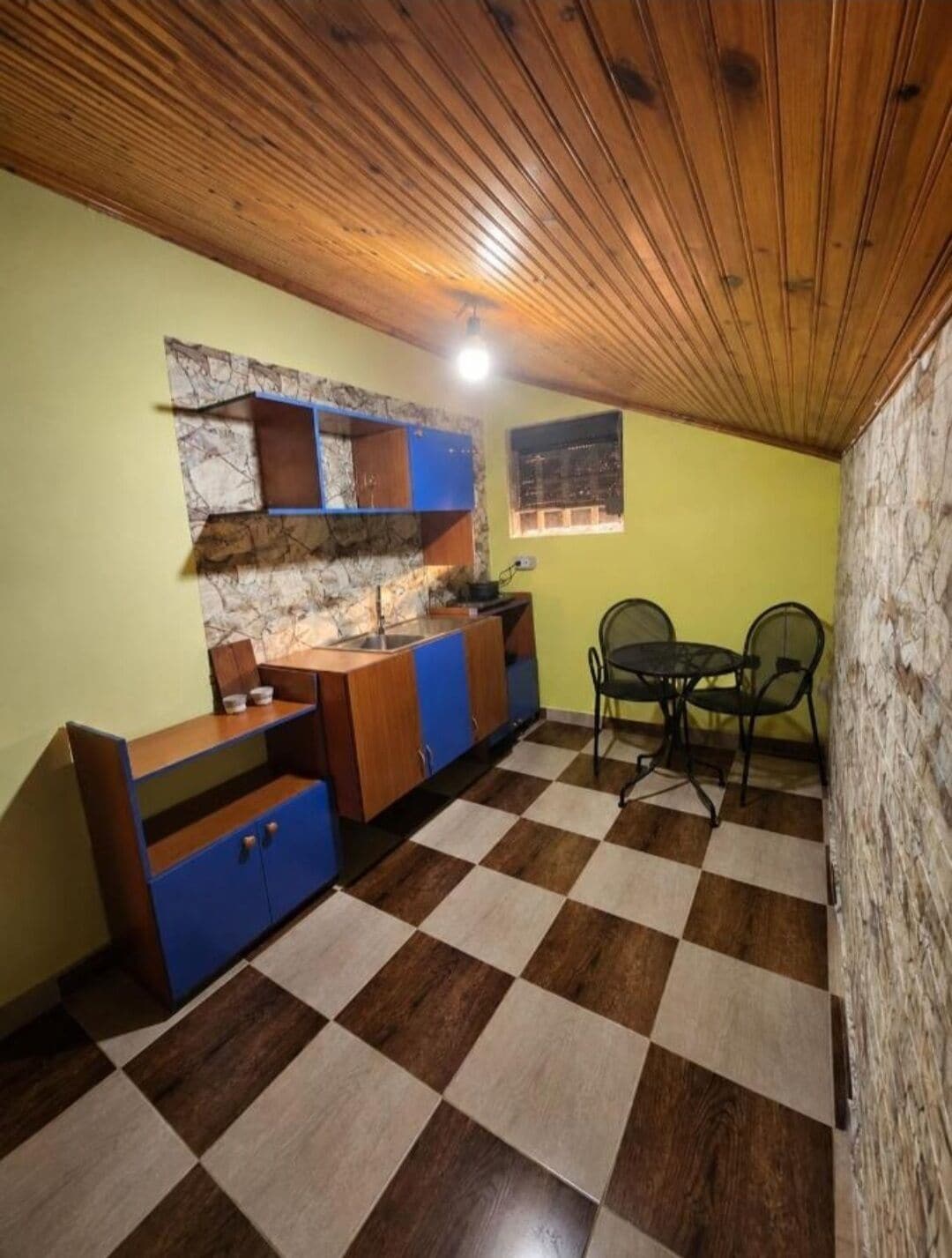 家庭房, 阳台, 山景 | 共用厨房 | 冰箱、公用微波炉、炉灶、厨具/餐具