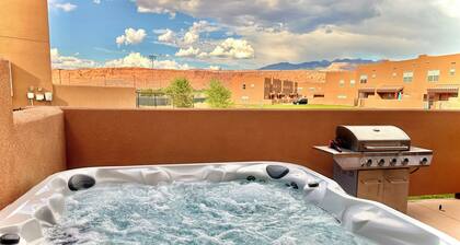 Red Rock Hot Springs | Private Hot Tub | 2 King Suites | Mountain & Rim View