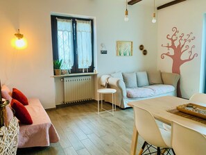 Living area - Vrbo Property (Piemonte)
