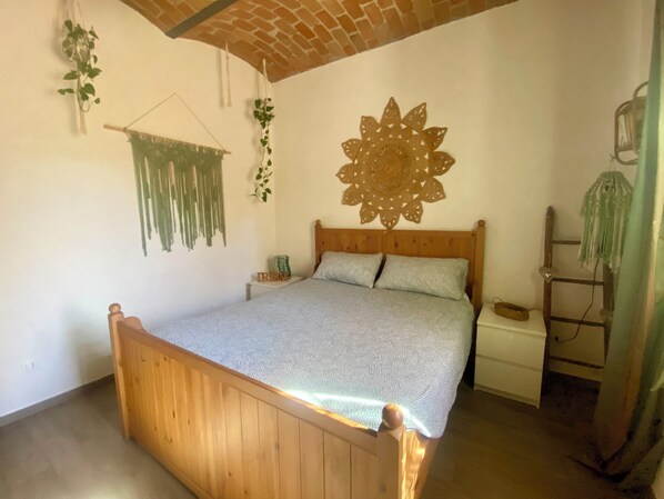 WiFi, bed sheets - Vrbo Property (Piemonte)